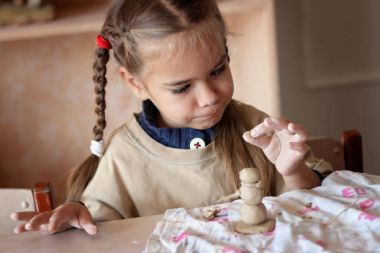 "Terre et modelage" fait partie des activités régulières pour enfants proposées par la MJC de Vaugneray